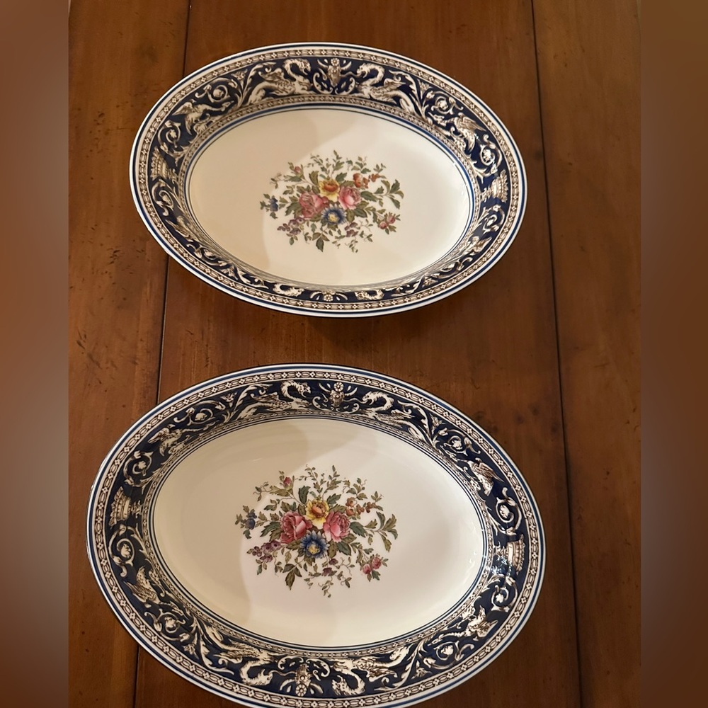 2 Wedgwood Bone china England  Floral Florentine Serving Bowls vegetable